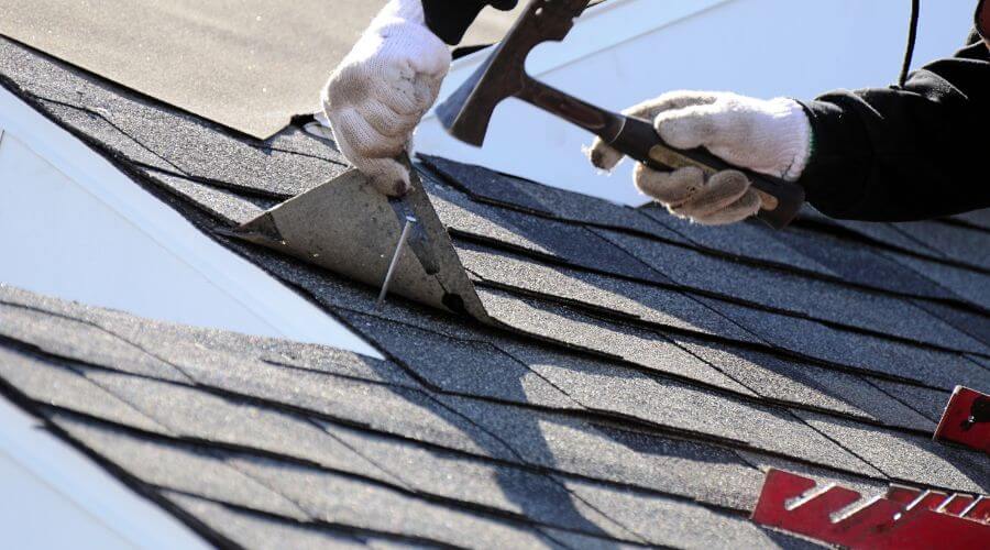 Professional gutter cleaning in Cobden, IL